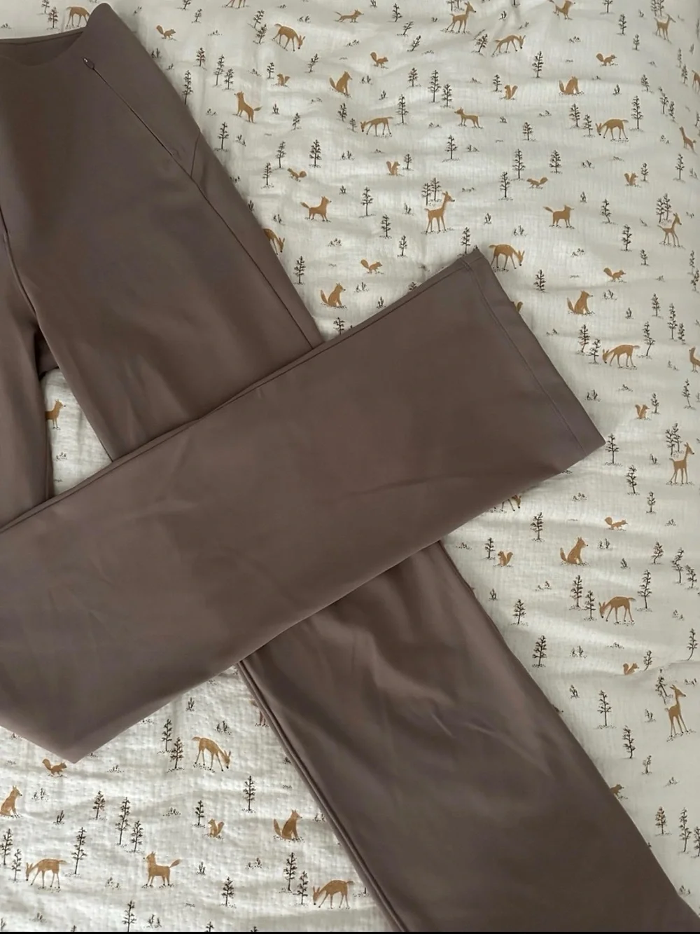 lululemon athletica Straight-Leg Pants in Taupe Brown - Picture 2 of 3